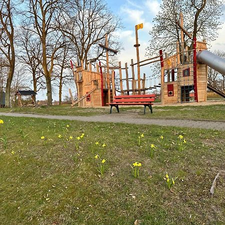 Landhotel Peters Canow Экстерьер фото