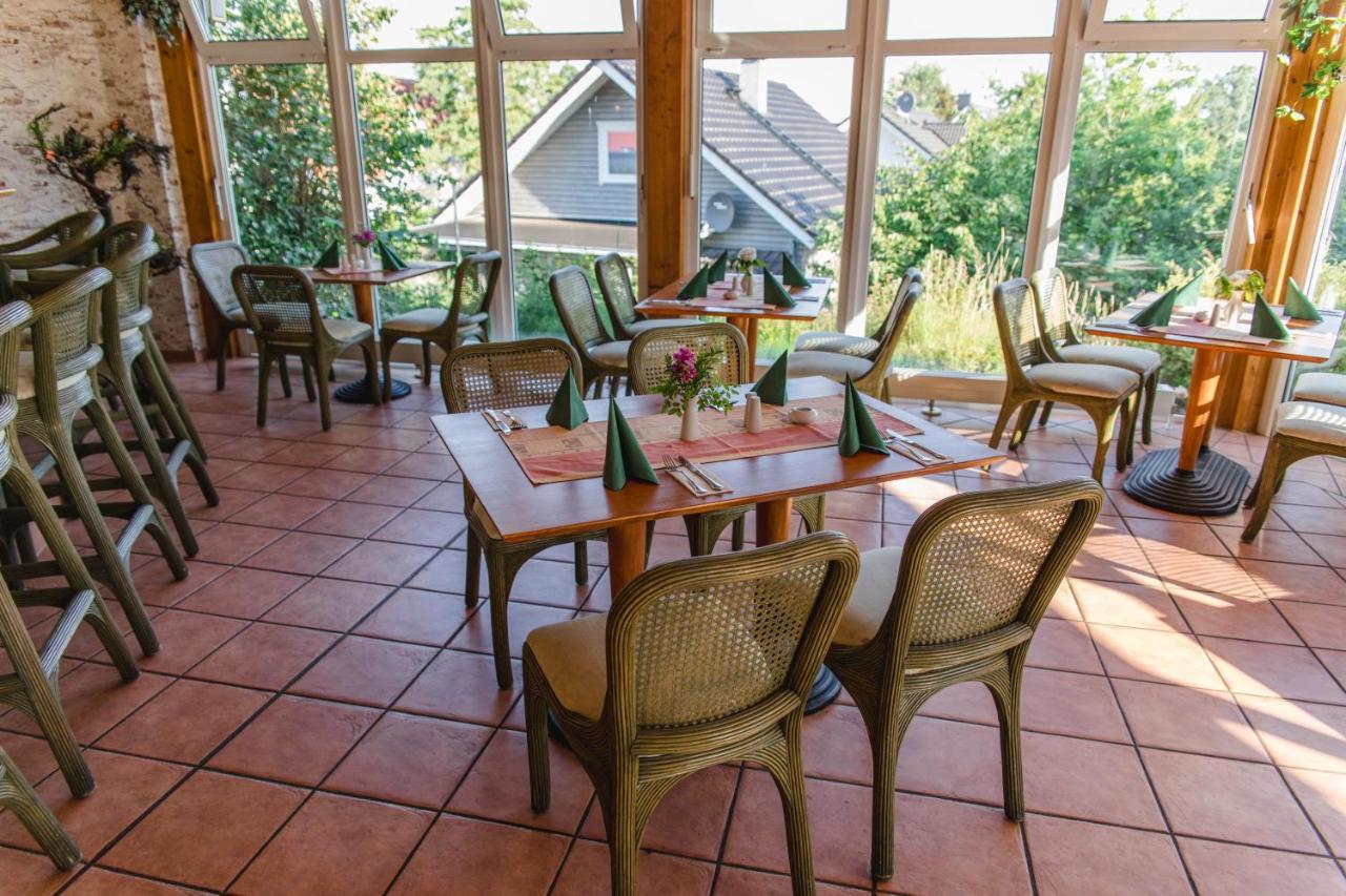 Landhotel Peters Canow Экстерьер фото