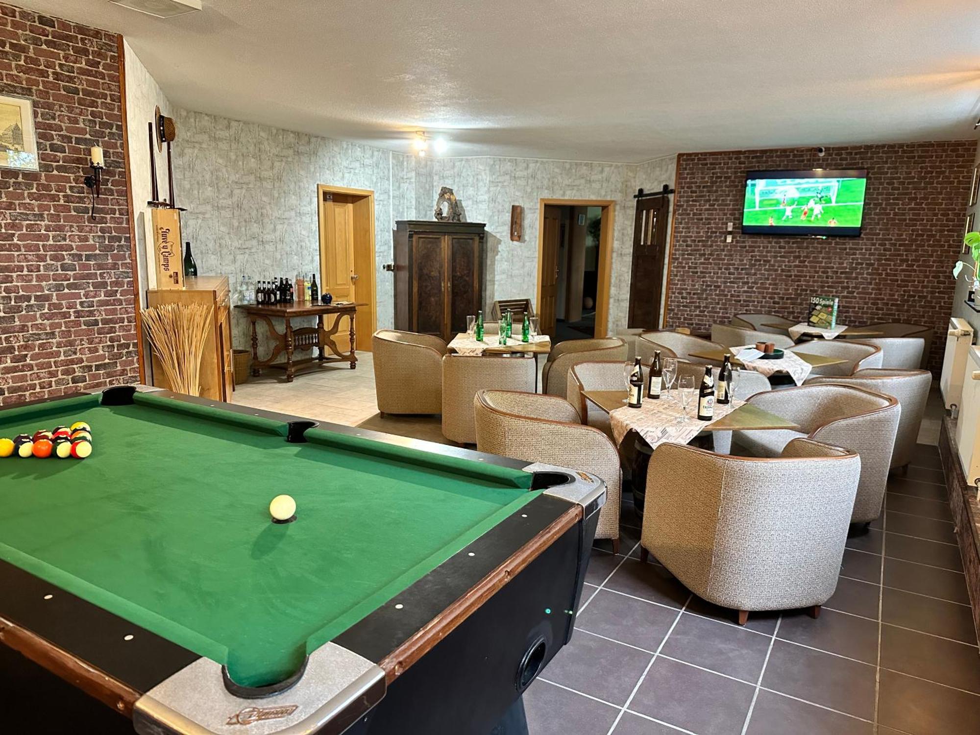Landhotel Peters Canow Экстерьер фото